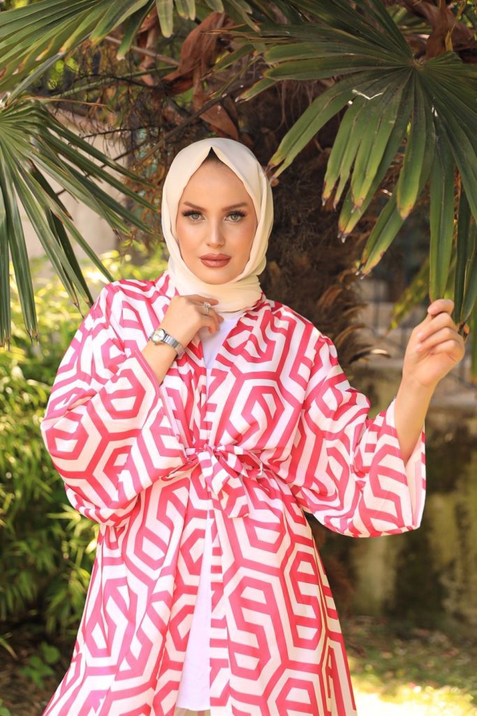 UZUN KİMONO MODELLERİ NERELERDE GİYİLİR?