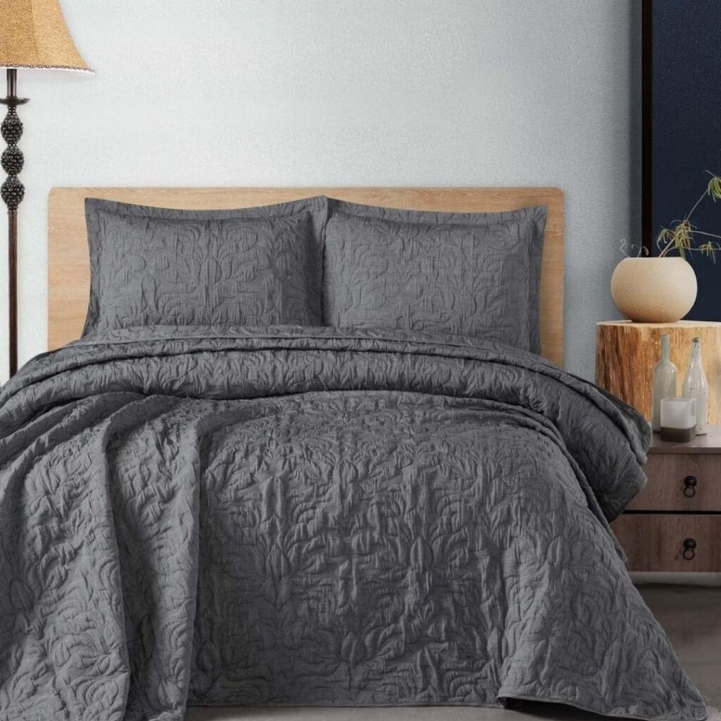 Mevsime Göre Yatak Örtüsü Seçimi Nasıl Olmalı?