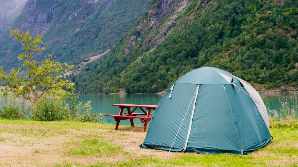 5 Parça ile Dağ Kampı Kur 